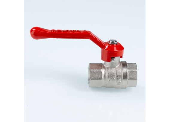 Кран шаровой латунный Valtec Стандарт 1/2 ВР ручка рычаг, никелированный VT.120.N.04