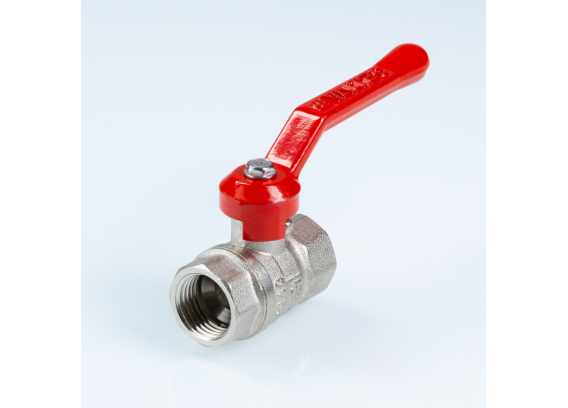 Кран шаровой латунный Valtec Стандарт 1/2 ВР ручка рычаг, никелированный VT.120.N.04