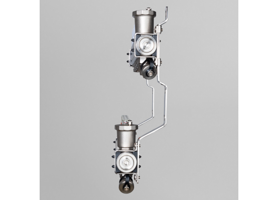 Коллекторная группа Valtec из нержавеющей стали, 1" x 3/4" ЕК на 4 выхода, с регулирующими клапанами и расходомерами, с сервисной группой VTc.579.EMNX.0604