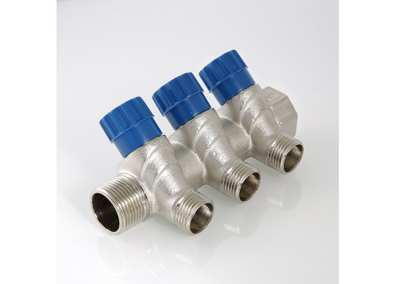 Коллектор распределительный Valtec из никелированной латуни, 3/4" x 1/2" на 2 контура, с регулирующими вентилями и наружной резьбой VTc.560.N.0502