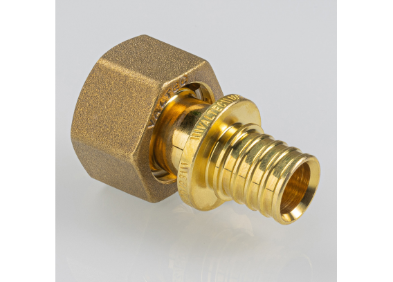 Надвижной аксиальный соединитель Valtec 16 (2,2) мм. x 3/4" с накидной гайкой VTm.422.G.001605